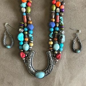 Western style necklace and earring set